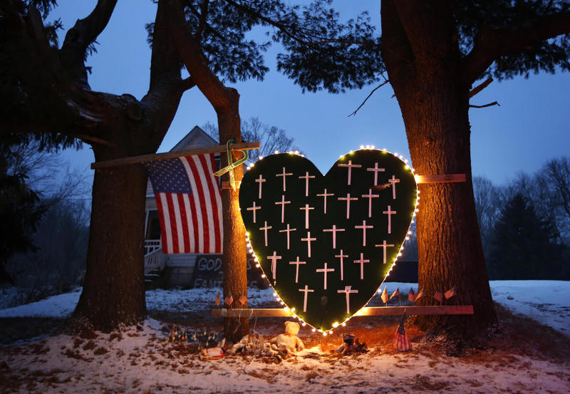 sandyhook-memorial