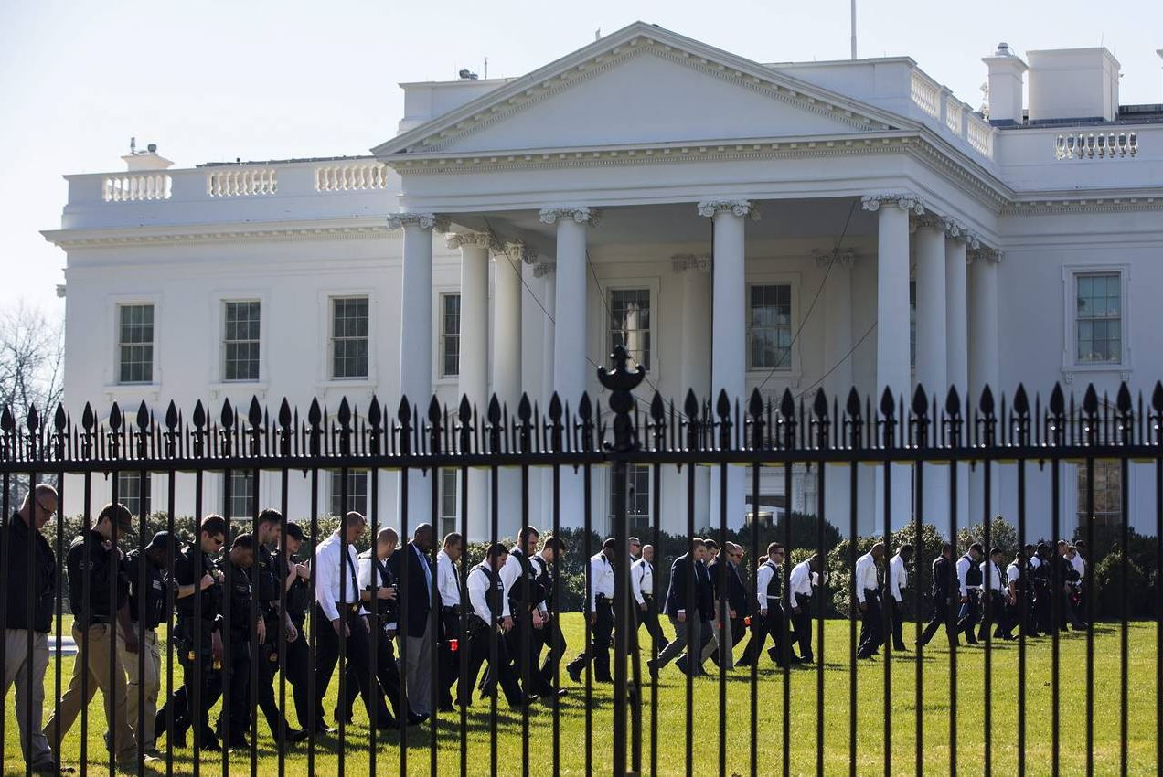 white-house-grounds